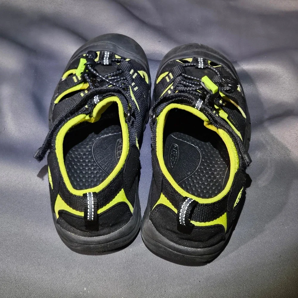 Keen Newport H2 Kids Water Sandals Black Lime Green‎ Size 4 US 36 EU 1009965